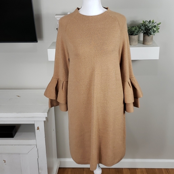 Anthropologie Dresses & Skirts - Anthropologie Tiered Sleeve Dress
